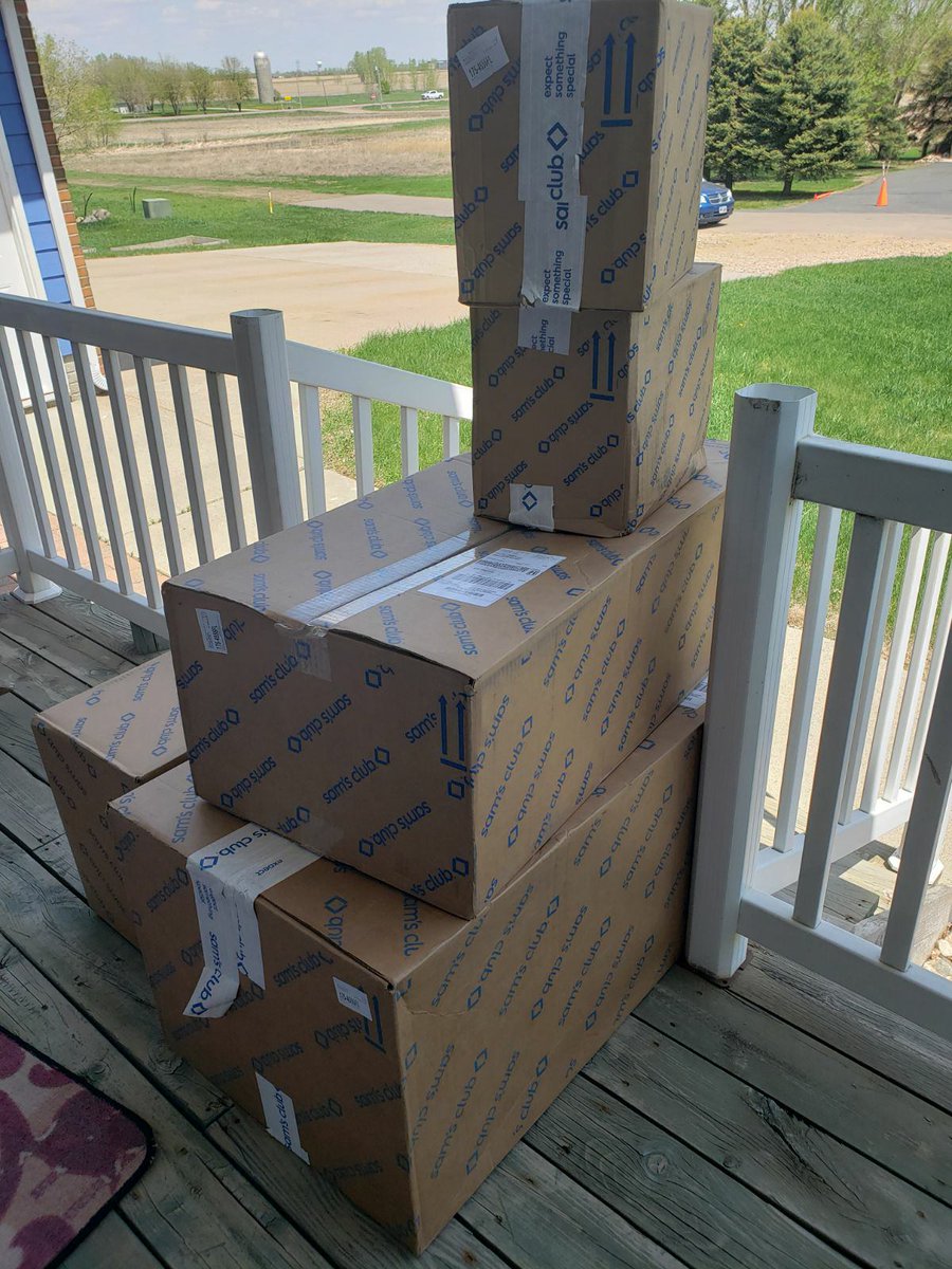 MDunkleSr's tweet photo. .@FedExHelp does this seem like an acceptable delivery? Walkway completely filled ✅ boxes hanging back over the stairs✅ boxes stacked like a Jenga tower ✅recipient unhappy ✅ https://t.co/hnkmIVmVm4