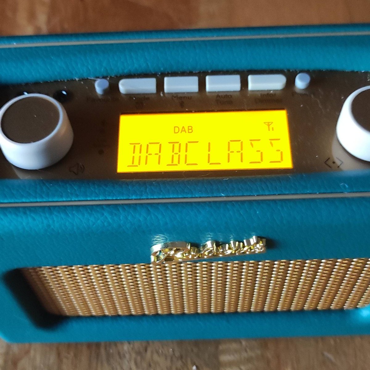 dabclassic's tweet photo. DABclassic sorteamos seis radios digitales de FM/DAB + , cortesía de @RobertsRadioUK. Si quieres participar tienes que hacer lo siguiente (solo hasta el 23/05/2023 a las 23:59):
✅Sigue esta cuenta @dabclassic 
✅Haz RT de este tweet
⚠️Solo asumimos el coste de envío en España😉 https://t.co/vgfguko63s