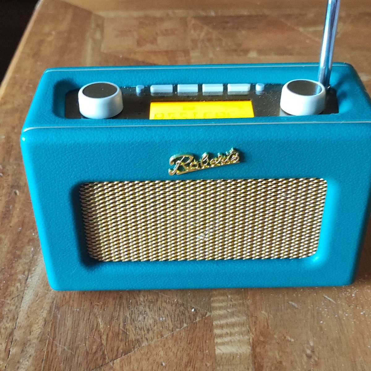 DABclassic sorteamos seis radios digitales de FM/DAB + , cortesía de <a href="/RobertsRadioUK/">Roberts</a>. Si quieres participar tienes que hacer lo siguiente (solo hasta el 23/05/2023 a las 23:59):
✅Sigue esta cuenta <a href="/dabclassic/">DABclassic radio</a> 
✅Haz RT de este tweet
⚠️Solo asumimos el coste de envío en España😉