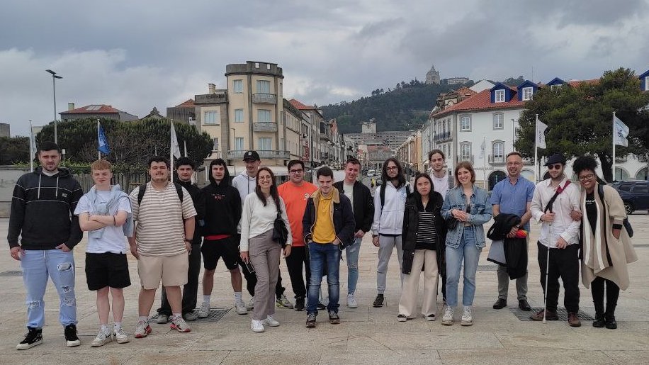 IESSanClemente's tweet photo. Actividade de 1ASIR en Viana do Castelo
Ciclo #PluriFP en portugués
#FPGalicia
https://t.co/hmdzTBIHyH https://t.co/PtCseizPlA