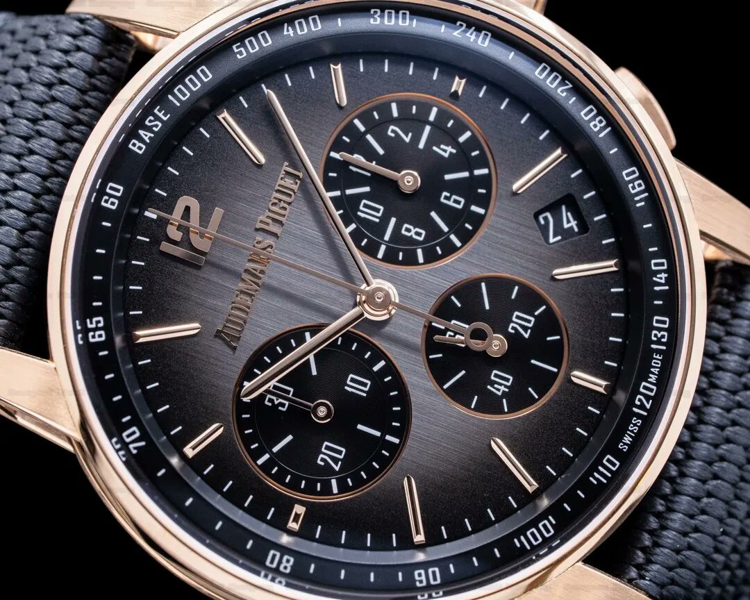 EuropeanWatchCo's tweet photo. Audemars Piguet Code 11:59 Chronograph 18k Rose Gold / Ceramic Smoked Grey Dial. https://t.co/8jH1L8sTmV
#AudemarsPiguet
#AutomaticChronograph
#Horology
#AudemarsPiguet26393NROOA002KB01 https://t.co/iWfys9Gl2T
