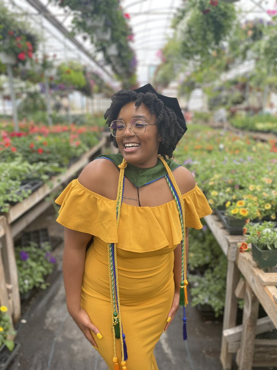 macinmedicine's tweet image. Yesterday I became Jada Simone McMahon, MD! The love that my crew showed me was incredible. One thing about us is we gon’ show out. It’s all the way up from here 🎊🎊🎊🎊🎊

#medtwitter #Classof2023 #blackgrad