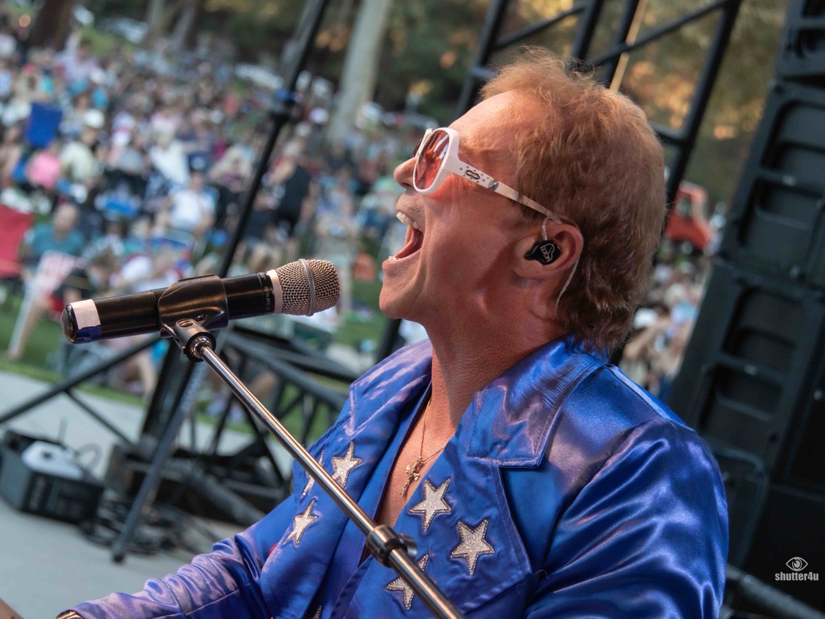 ValleyCulturalF's tweet photo. Summer can't come soon enough!
#ValleyCulturalFoundation #concertsinthepark #concert #music #livemusic #freeconcert #freelivemusic #freeevents #losangelesevent #LAArts #community #tributeband #tributemusic #summerevents #july4thevent #freejuly4thevent #july4th https://t.co/9wVpK5wpkK