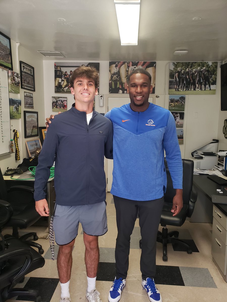 Thank you to Boise St for your recent visits. We are extremely excited that Qb AJ Maes has been given an opportunity to continue to compete at the next level and continue his academics at a tremendous school like Boise St.
#pantherfootball #BoiseStfootball #TrustTheProcess