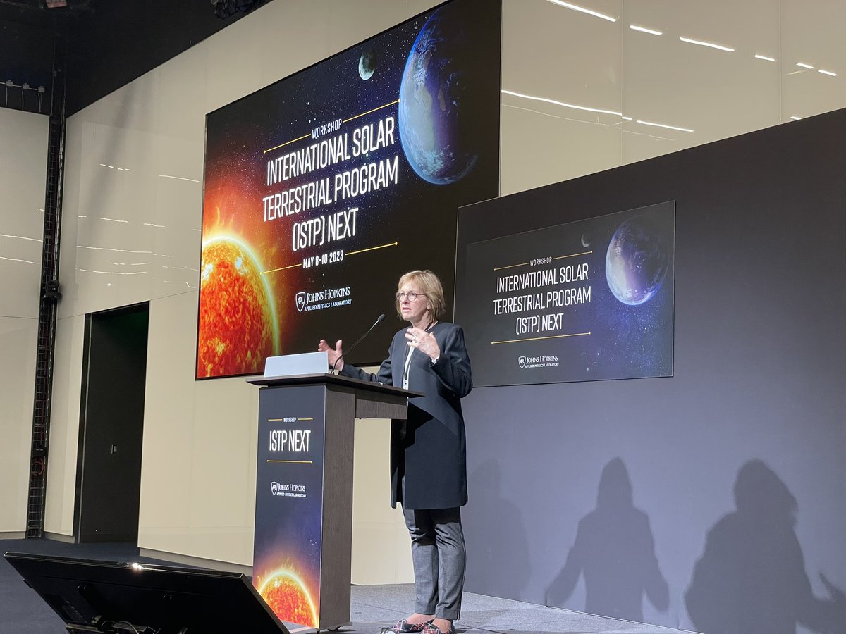 mggtTaylor's tweet photo. Great opening day of ISTPNext meeting at @JHUAPL with opening from the very awesome Nicky Fox @NASAScienceAA and Peg Luce head of @NASASun #HelioRocks #Heliophysics #SpacePlasma https://t.co/RDuk8LyqY4