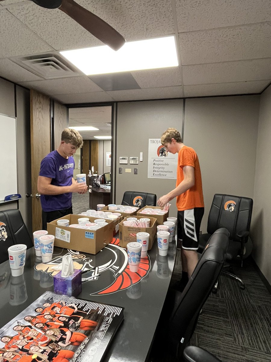 BeloitStuCo's tweet photo. It’s Teacher &amp; Staff Appreciation Week, and Sonic drinks are the least we can do to show our people the love and appreciation they deserve - today and everyday! 🧡🖤 https://t.co/HbdEVrjRHD