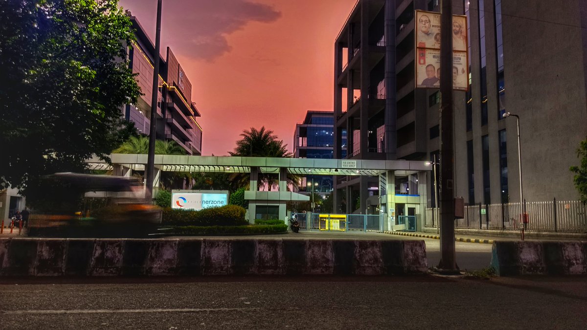 TheRohitJagtap's tweet photo. COMMERZONE IT PARK .
#PuneCamera #500px #natgeoyourshot #SPiCollective #1x #FeelAlive #Travelxp #EarthCapture #KnowFurther #Natgeofineart #insidenatgeo #YourShotPhotographer https://t.co/vg0LU4jrnQ
