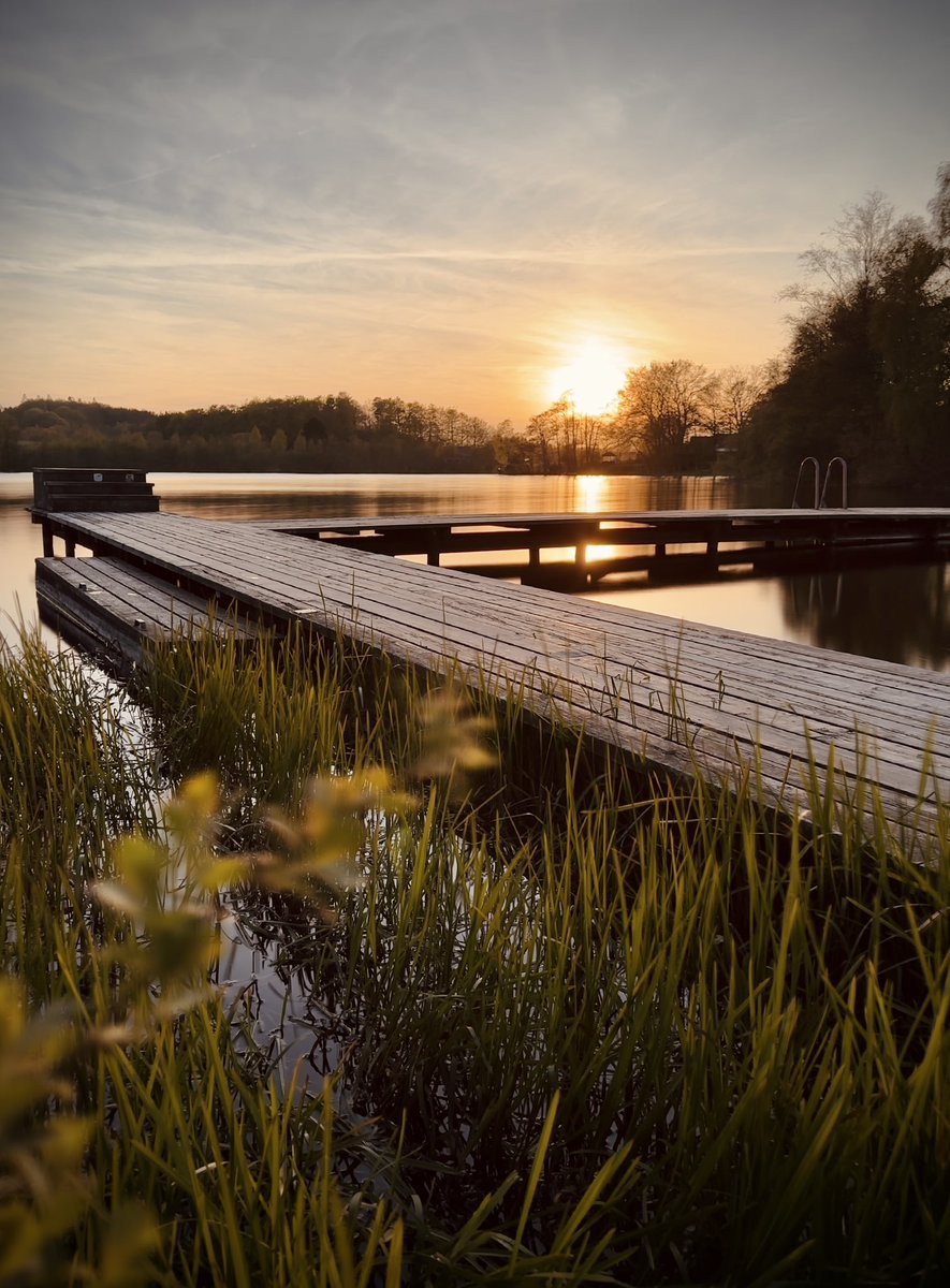 Well I gave #reeheld by <a href="/ReeflexCamera/">REEFLEX</a>  a spin this evening. Very impressed. Long exposures for 10-30 seconds hand held. 

#mojo