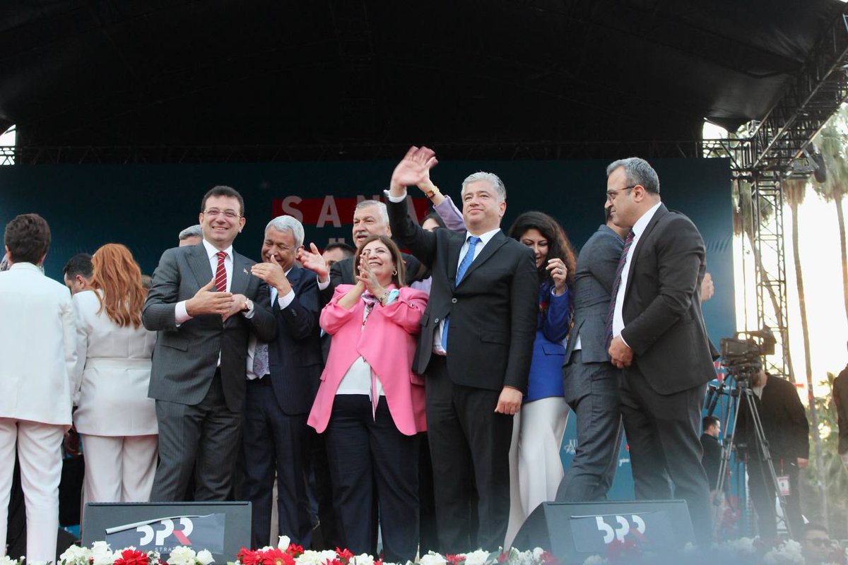sadullahkisacik's tweet photo. Bugün millet ittifakı olarak gerçekleştirdiğimiz mitingde Adana 14 Mayısta tarihi bir rekor kıracağımızın müjdesini verdi.
Adana'da bundan sonra hiçbir şey eskisi gibi olmayacak. 
Adana Hakkını Alacak. https://t.co/KH0XAZjbKn