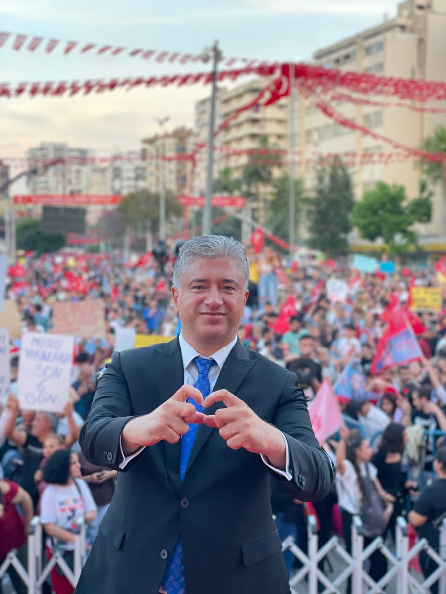 Bugün millet ittifakı olarak gerçekleştirdiğimiz mitingde Adana 14 Mayısta tarihi bir rekor kıracağımızın müjdesini verdi.
Adana'da bundan sonra hiçbir şey eskisi gibi olmayacak. 
Adana Hakkını Alacak.