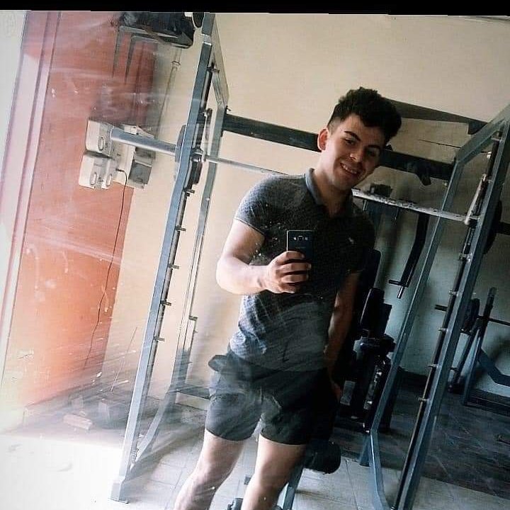 Richard33111625's tweet photo. #NuevaFotoDePerfil https://t.co/HtacVe0RXa