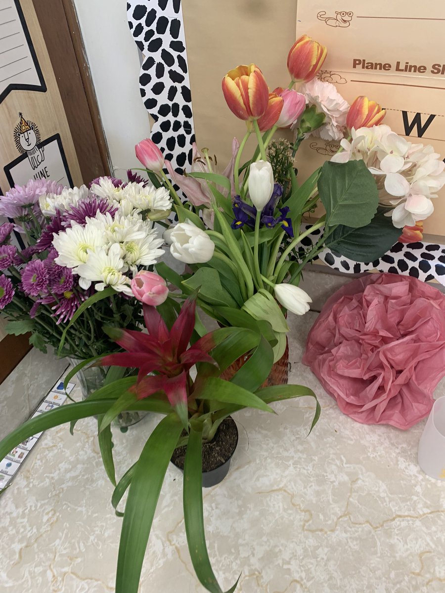 My beautiful flowers for teacher appreciation week handpicked ❤️❤️❤️ #tatemtweets