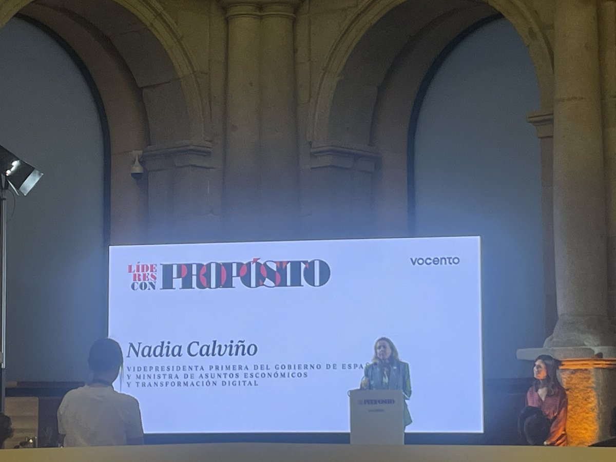 @Vocento #lideresconproposito @NadiaCalvino el impacto de la empresa en la sociedad para crear confianza, estabilidad y paz: liderazgo con propósito