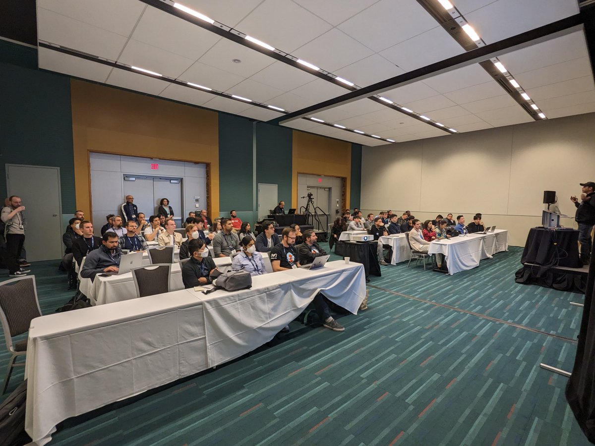 Full house as <a href="/csantanapr/">Carlos Santana</a> talks about Disaster recovery with #ArgoCD, #Kubernetes, and #Crossplane | #cdCon+#GitOpsCon