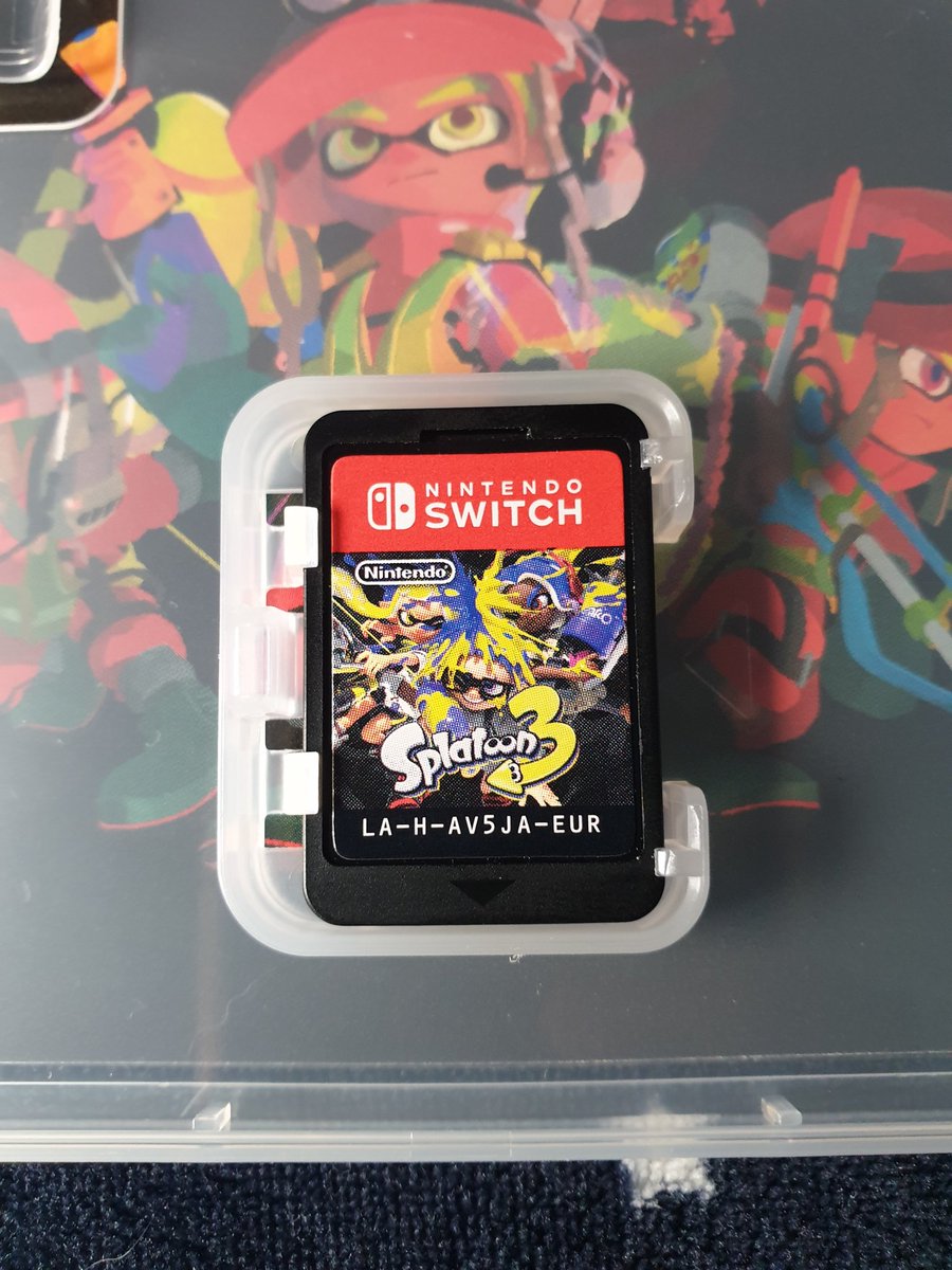MariaDeMako's tweet photo. Vendo el juego Splatoon 3 por si a alguien le interesa, lo tengo subido a Vinted, si sois de Madrid me desplazo y os lo doy en mano. 💕 https://t.co/75huhNJZcv https://t.co/irCAdtN1bx