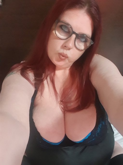 So who is happy that Shez is single and ready to mingle xx https://t.co/DOAlt0yQeg