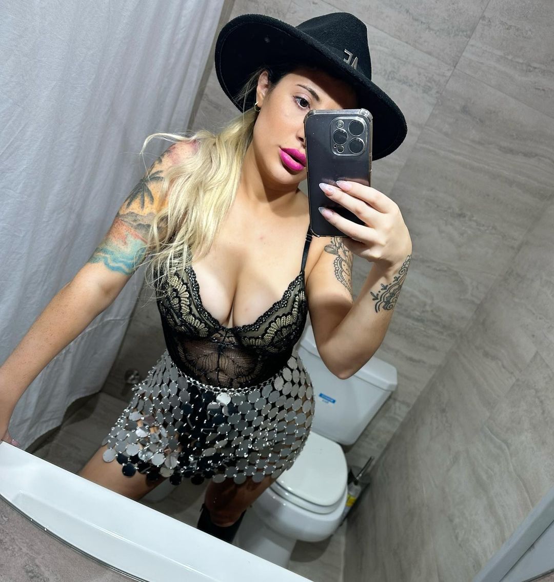 AustinKat84's tweet photo. Let's explore each other's secrets 💦 https://t.co/bwrPeI7SWq