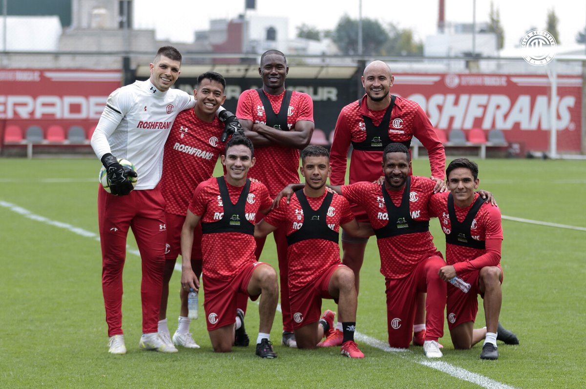 👹😃 Los ganadores de nuestra dinámica de este lunes ¡Con la mejor actitud para enfrentar la liguilla! #RojoDeMiVida