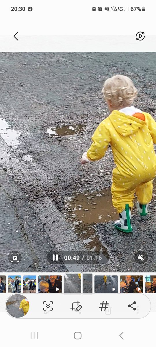 Stimpy33378482's tweet photo. @StaffordshireCC if you live on Gateway Ave ST5 and the potholes are a playground for kids splashing in puddles and cars are now driving on the wrong side of the road to avoid them. https://t.co/vtjJvWjiEN