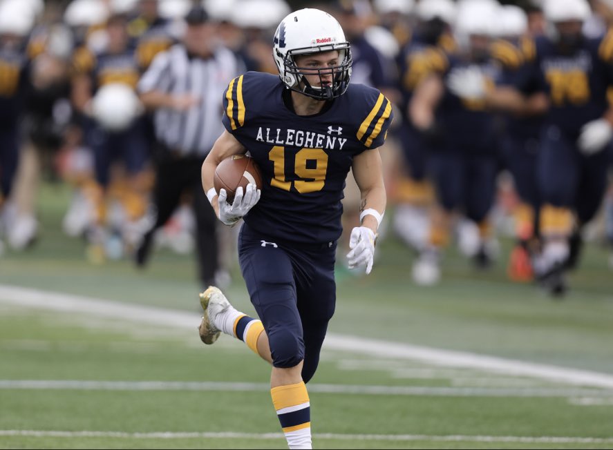 datzdevon's tweet image. After a great talk with @Coach_Layer I’m blessed to receive and offer to continue the game I love to play at @alleghenycol All glory to god #AGTG @defendtheridge @_coachgibbslv