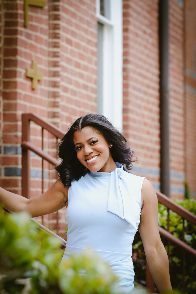 SpelmanCollege's tweet photo. Spelman's class of 2023 has an astounding four co-valedictorians! Read a reflection from one of our valedictorians, Chandler Nutall, C'2023, here: https://t.co/nQdOUlIjzD

Stay tuned all week to learn more about our valedictorians and salutatorian.  #SpelmanGrad23 https://t.co/pObRyowE81