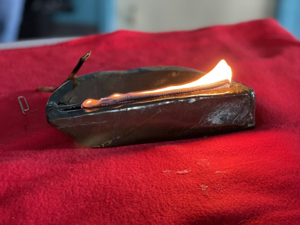 Lora Angnatok tweet media