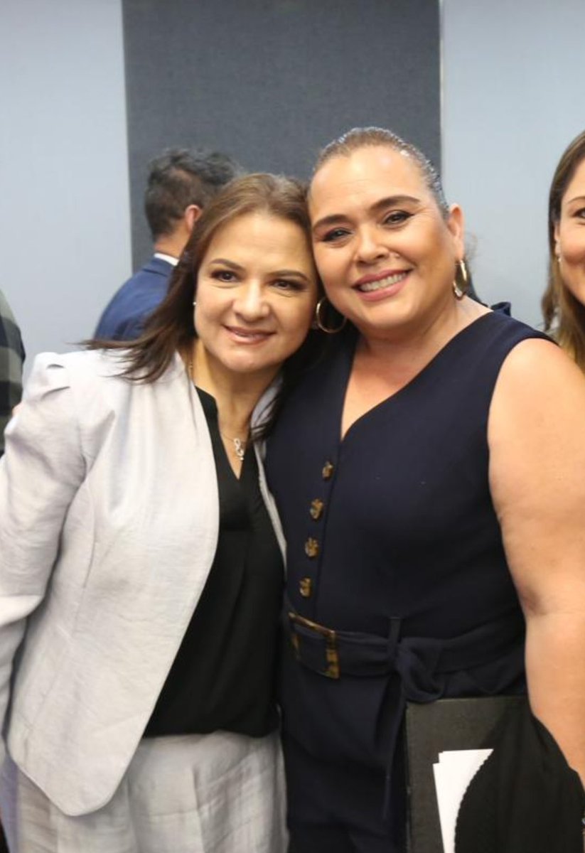 Siempre un placer coincidir querida Julieta <a href="/JulietDelrio/">Julieta Del Río Venegas</a> . Reconocer tu compromiso decidido por buscar siempre la mejora continua en la  PNT, que le permitan a las y los mexicanos su empoderamiento a través del acceso a la información..
Por muchos años más para la plataforma.