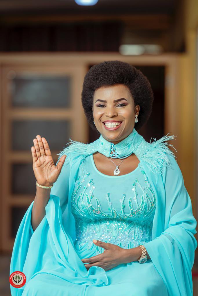 DrNtakarutimana's tweet photo. #Burundi Mes félicitations les plus sincères à SE @Burundi1stLady pour sa brillante élection à la présidence de la #MIPREDA lors de la 10ème assemblée générale de ladite organisation à #Abuja au #Nigéria. https://t.co/OaD7R6EJKQ