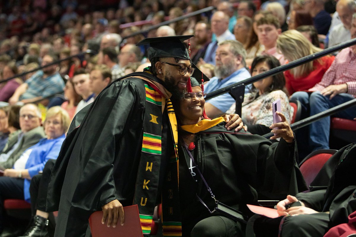 There is nothing better than celebrating hard work paying off! 

#wkugrad2023 #wkumba #wku #tothetop #mba #mbagraduate