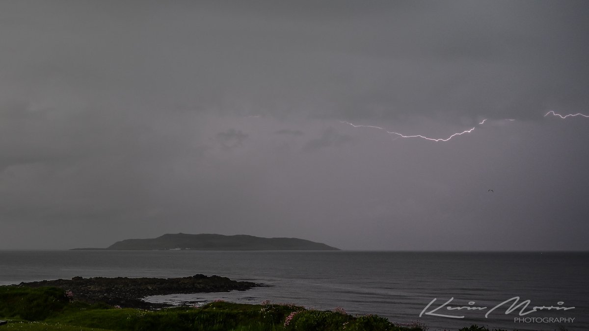 Storm over Lambay Island this evening
#Dublin #ireland #storms #Lightningstrikes 
<a href="/LoveFingalDub/">Love Fingal Dublin</a> <a href="/rtenews/">RTÉ News</a> <a href="/MetEireann/">Met Éireann</a> <a href="/LambayWhiskey/">Lambay Irish Whiskey</a>