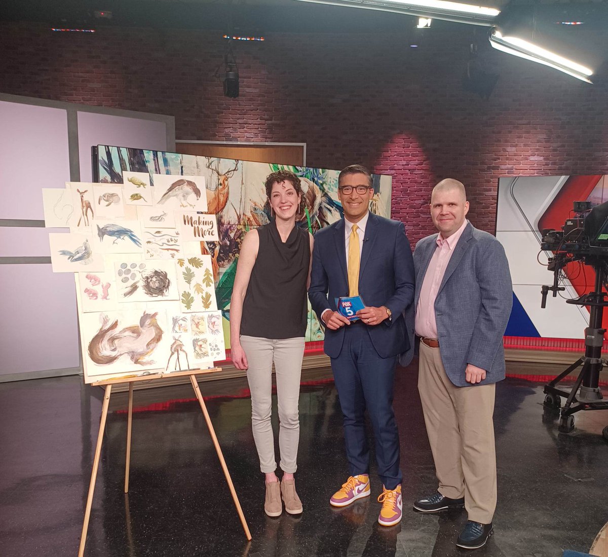 PRFromTheHeart's tweet photo. A new #KidLit resource for #parents &amp; #educators is helping to answer children's curious questions about  #reproduction. 🐦📖🐝

@KRoyStudio joins @RaoulMartinezTV on @FOX5SanDiego to talk about #MakingMore: #HowLifeBegins: https://t.co/GySugAjKoB. 📺 @NYRBooks @WWNorton https://t.co/DZ13GOthp3