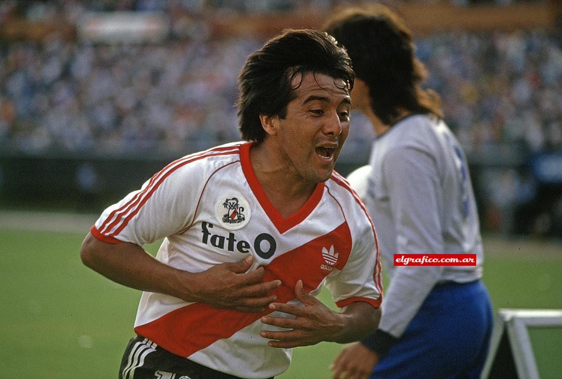 RiverPlate_hist's tweet photo. Goles de #River más TARDÍOS para GANAR un superclásico:

93' @MiguelABorja9 ✅
#River 1-0 #Boca el 07.05.2023

90' Morete✅
River 5-4 Boca el 15.10.1972

88' Pedro González✅
Boca 1-2 River el 09.11.1977

87' Palma✅
#RiverPlate 3-2 #BocaJuniors el 22.11.1987

#RiverBoca #Borja https://t.co/JlxPoh5TuF