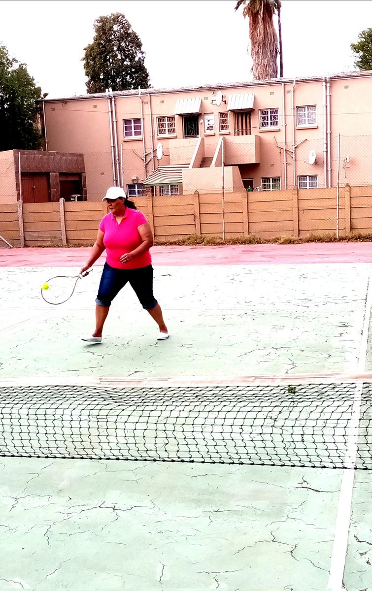 MsSunshineVel's tweet image. Playing tennis and cricket with the kids they love sports. 
#ActiveMom #MothersDay