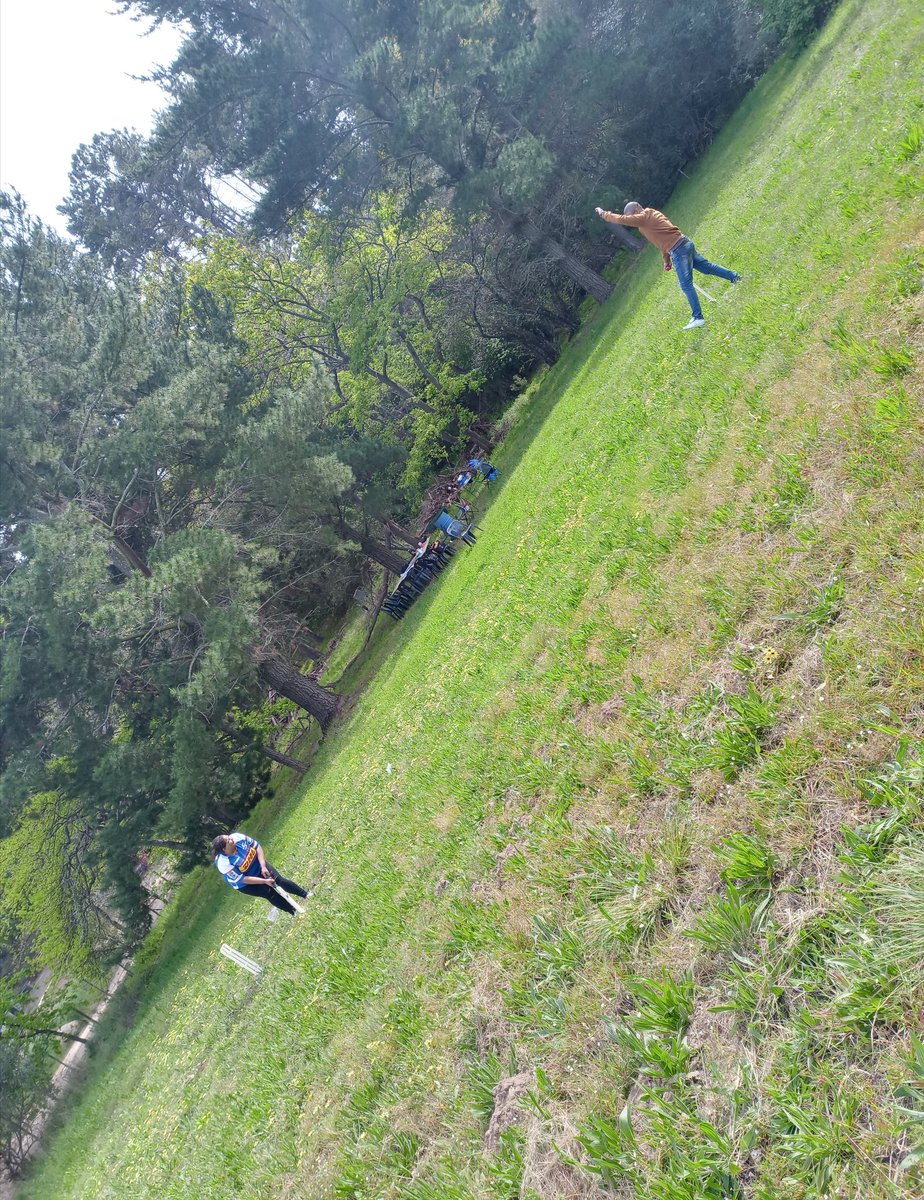 MsSunshineVel's tweet image. Playing tennis and cricket with the kids they love sports. 
#ActiveMom #MothersDay