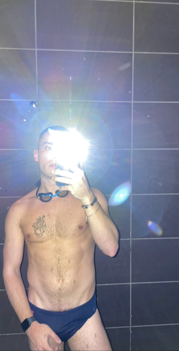P_pale1's tweet photo. Lunedì nuotatina 🏊🏼‍♂️ https://t.co/AkO3MfgqDA