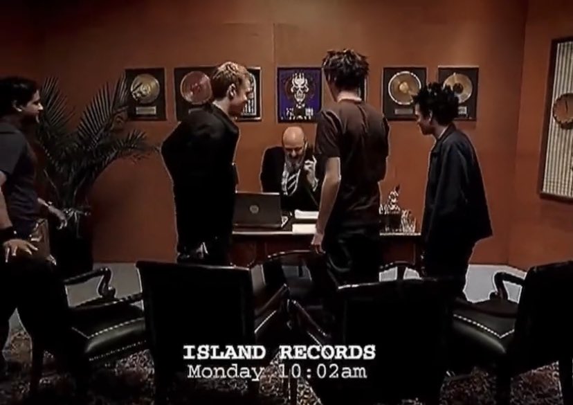 stuck_out_here's tweet image. there is one person to blame for sum 41 breaking up and we need to hunt down will sasso and give him a fat lip