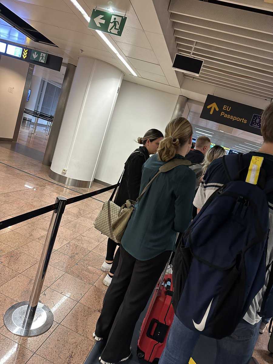 jbmccabe1's tweet photo. Chaos at passport control in Brussels! Gotta love Europe! https://t.co/N7r3F2GqQM