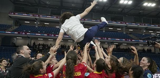 xals66's tweet image. Clàudia Pons, la entrenadora que rompe barreras y registros mundodeportivo.com/futbol/femenin…
#Top_Program_2023