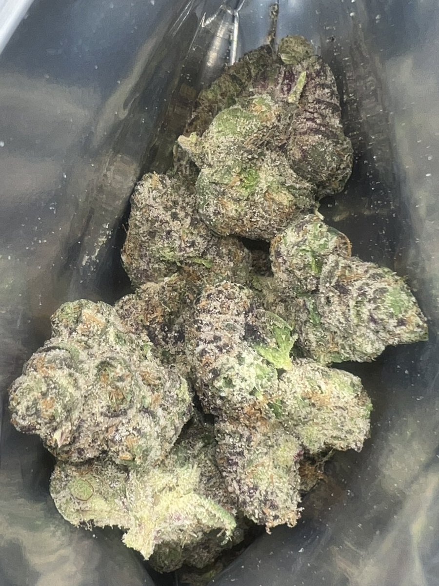 JUST DROPPED MY OWN STRAIN AVAILABLE NOW IN DISPENSARIES !!!! 🏁🏁🏁 #ROADRAGE IN STORES NOW !!!!!!!!! Pull up to the pop up 💘🫶🏽