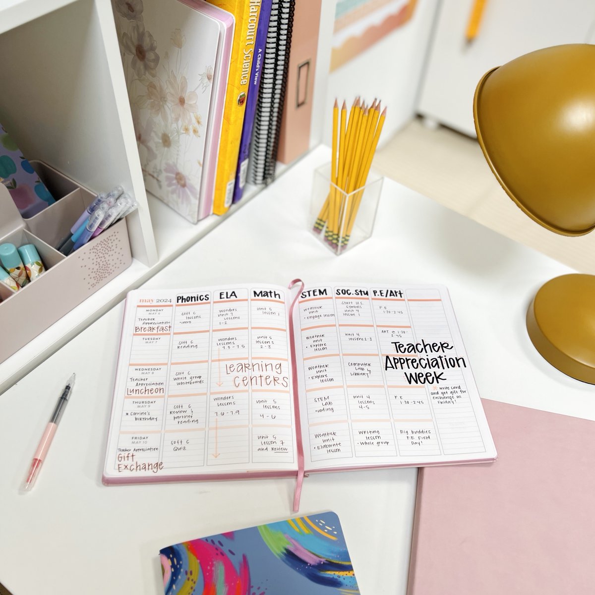 This #TeacherAppreciationWeek we're showing our thanks with savings! 💖 Teachers, take 10% off sitewide now with easy ID.me verification: bit.ly/3NPtgcd 

Tag an educator to say thanks (and pass the savings along)! 
#teachers #teaching