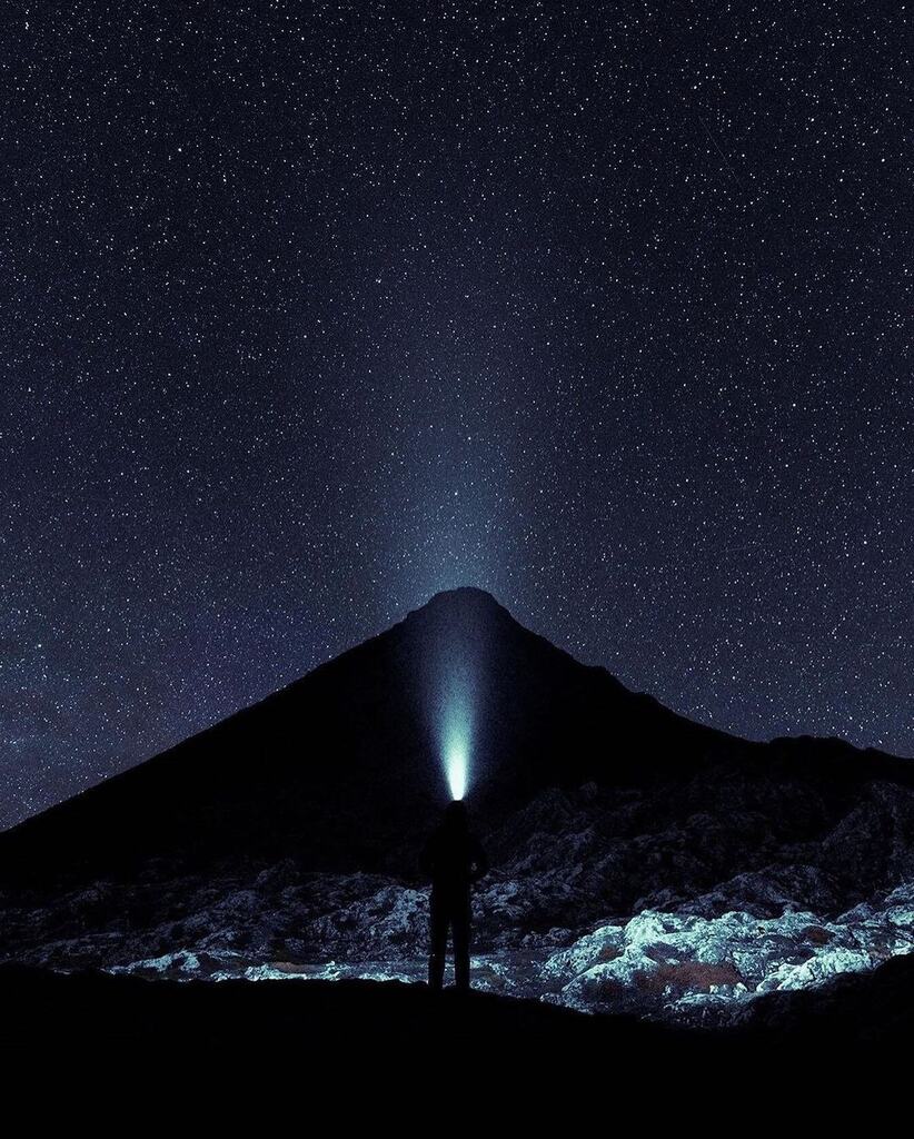 AzoresWhatElse's tweet image. Se gostaste do conteúdo deixa um comentário e um like, partilha e segue a conta do @azoreswhatelse 

Photo by @picomeup Thank YOU • @filmbyandre I just had a life-changing adventure earlier this week in Pico Island, Azores climbing the highest mountain in Portugal. 🗻

#LongE…