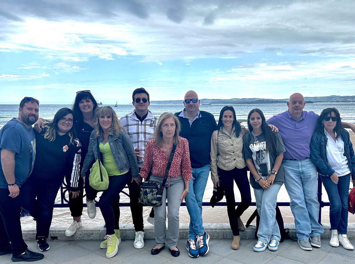 Gema_3_10's tweet image. 🏀💜 𝔽𝔸𝕄𝕀𝕃𝕐 𝔻𝔸𝕐𝕊