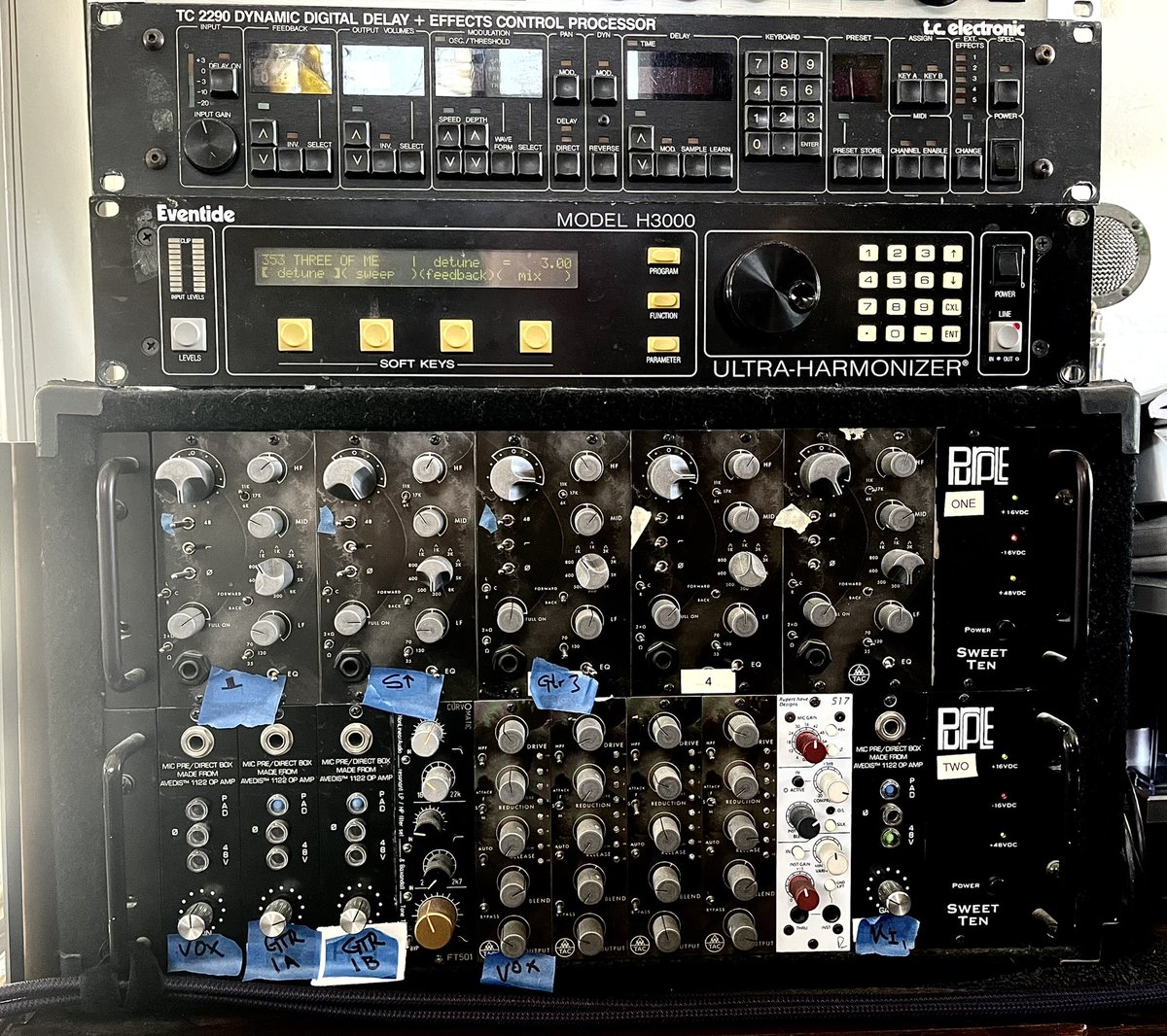 ranchodelaluna's tweet photo. when your friends make the best recording gear @AwTAC @PurpleAudioLLC @baeaudio @tcelectronic @Rupert_Neve @EventideAudio @Curvomatic https://t.co/xD6N5n87lR
