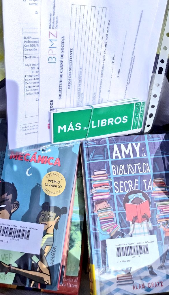 <a href="/sagradocorazonz/">Sagrado Corazón de Jesús</a> <a href="/ZGZBibliotecas/">Bibliotecas Públicas Municipales de Zaragoza BPMZ</a> Un gustazo volver a mi cole <a href="/sagradocorazonz/">Sagrado Corazón de Jesús</a> y en tan buen compañía 🙌

Ya sabéis que las <a href="/ZGZBibliotecas/">Bibliotecas Públicas Municipales de Zaragoza BPMZ</a>
están para mucho más que #libros y #lecturas
Conectando #lectores de aquí y de allá 🙌 
#colaboración
#SCJFamily
#bibliotecas
#escuelas
#alianzas