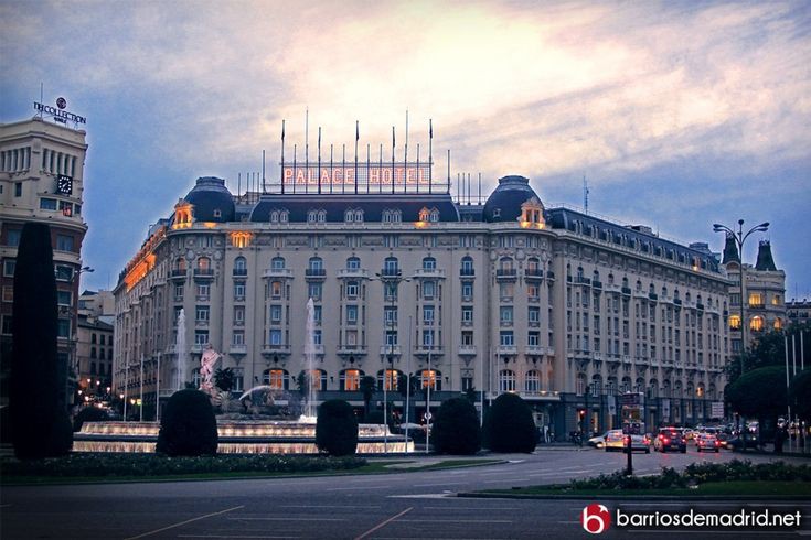 Buenas noches desde Madrid
Me retiro a mis aposentos
Bonitos sueños 🌟💫🌟💫🌹😘