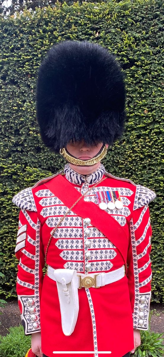 As #CoronationWeekend comes to a close. Here’s just a couple more pics of what members of the SCU have been up to. Hope you all had a pleasant and safe weekend. #MetPolice #HAC #police #london #Coronation