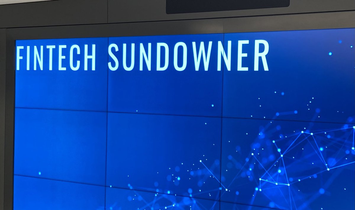 ADressel's tweet photo. #FinTechSundowner bei @DonnerReuschel an der Alster im Vorfeld der @financefwd im Rahmen der @officially_omr - gute Gespräche & viel Interesse an unserem Förderprogramm #InnoFinTech für FinTechs, InsureTechs, RegTechs, PropTechs ℹ️ https://t.co/kfqcZVN2CU https://t.co/XdfrKT2UD7