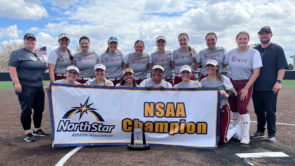 🥎:  Valley City State (N.D.) repeats NSAA Softball Postseason Tournament title - 

playnorthstar.com/news/2023/5/8/…

VCSU advanced to #NAIASoftball National Tournament Opening Round on May 15-17.
