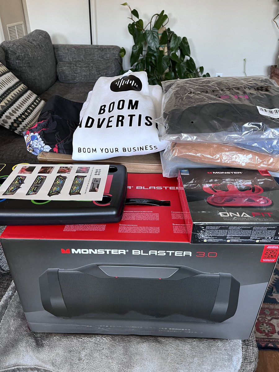 DC | Content/UGC creator tweet media