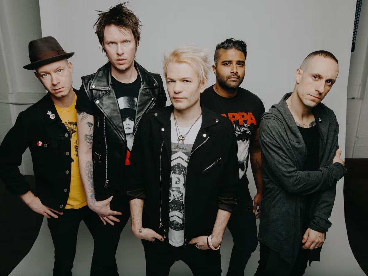 rocksound tweet picture